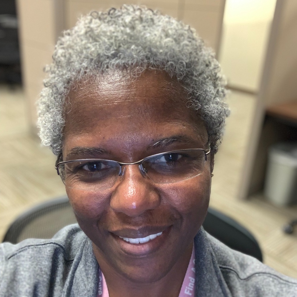 Meet your Posher, Gina